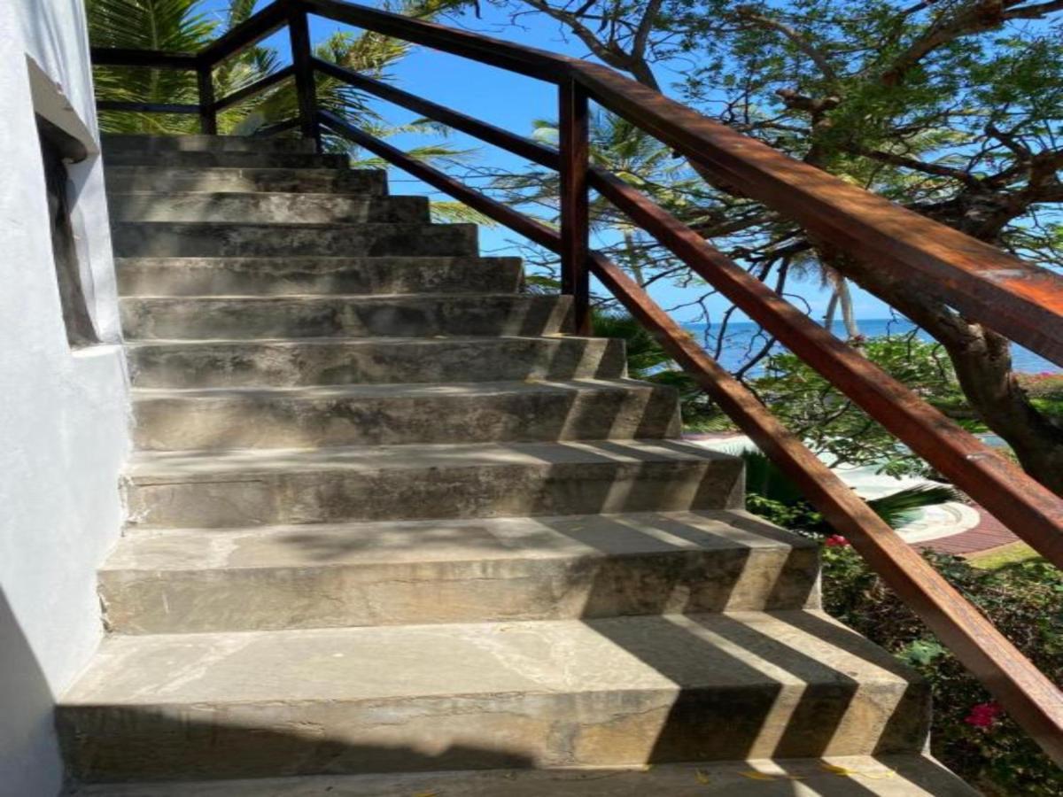 Silver Rock Hotel & Beachfront Apartments Malindi Exterior foto